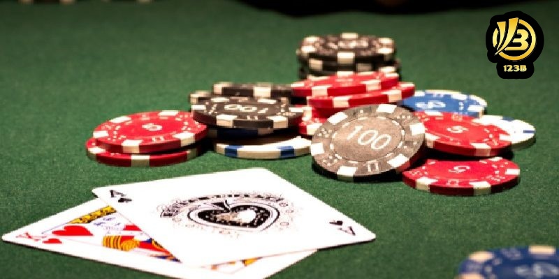 Tìm hiểu cơ bản về hình thức đánh bài xì dách là gì