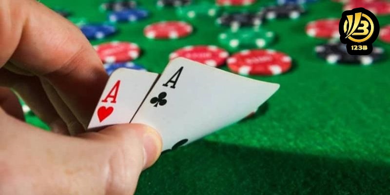 Tìm hiểu cơ bản về hình thức đánh bài xì dách là gì